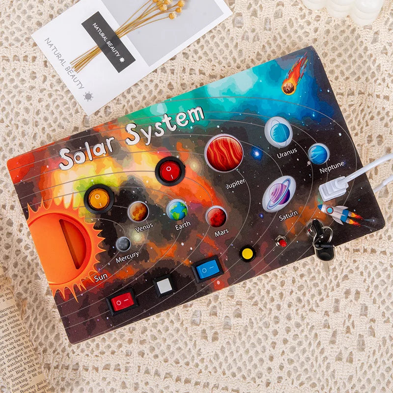 Montessori Busy Board Jouets mentaires oriels en bois avec interrupteur à lumière LED, Tableau de commande, Activités de voyage, Jeux pour enfants, 2-4 ans - easyfycontrol